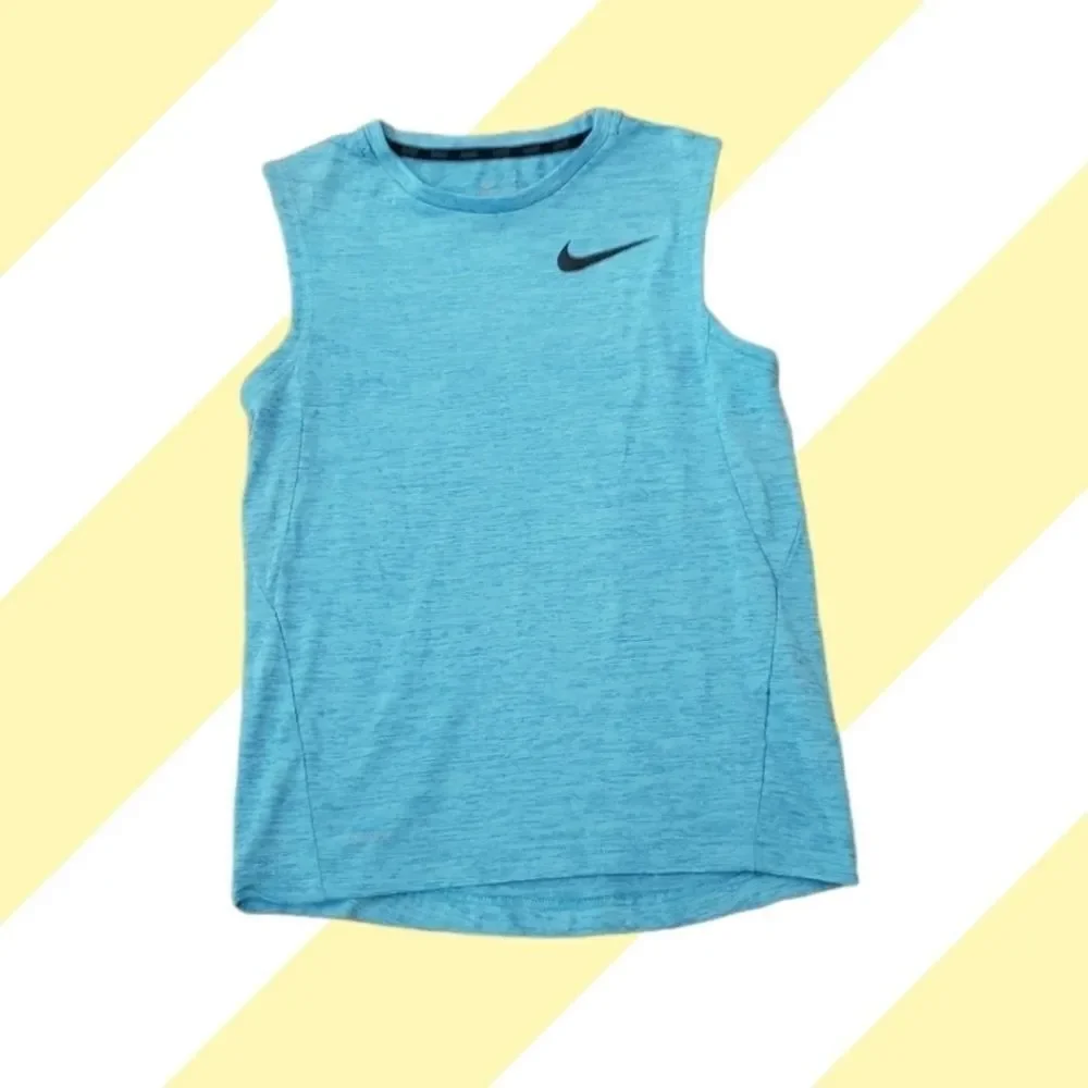 NIKE Sleeveless Athletic Top